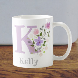 Caneca De Café Primeira Inicial Mais Nome Kelly com Flores