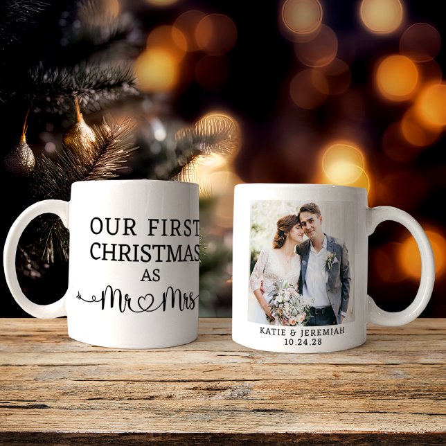 Caneca De Café Primeiro Natal como Sr. e Sra. Photo (First Christmas as Mr. and Mrs. Holiday Photo Mug)