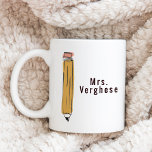 Caneca De Café Professores Personalizados<br><div class="desc">Mate seus professores favoritos com uma caneca de café personalizada que eles podem usar para guardar lápis em sua mesa ou encher em sua manhã Joe antes de um dia de aula!</div>