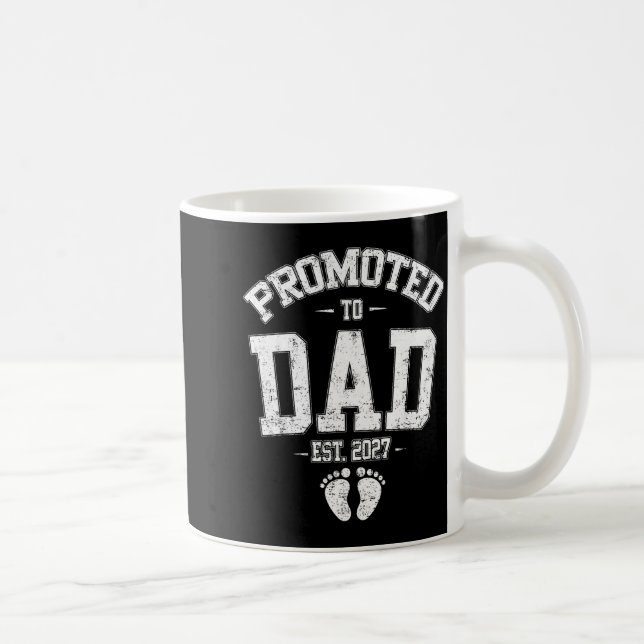 Caneca De Café Promoted To Dad Est 2027 New Mom Daddy Fathers Day (Direita)