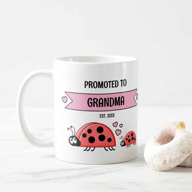 Caneca De Café Promoted to grandma ladybugs pink (Com Donut)
