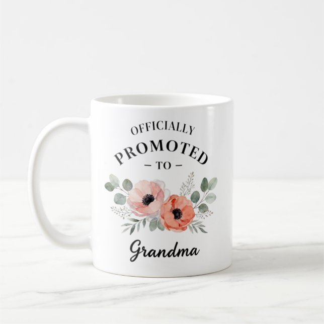 Caneca De Café Promoted to Grandma Personalized  (Esquerda)