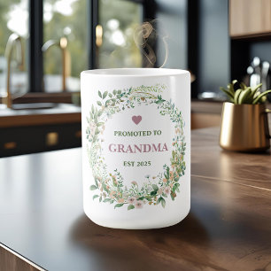 Caneca De Café Promovido à vovó Est. 2025
