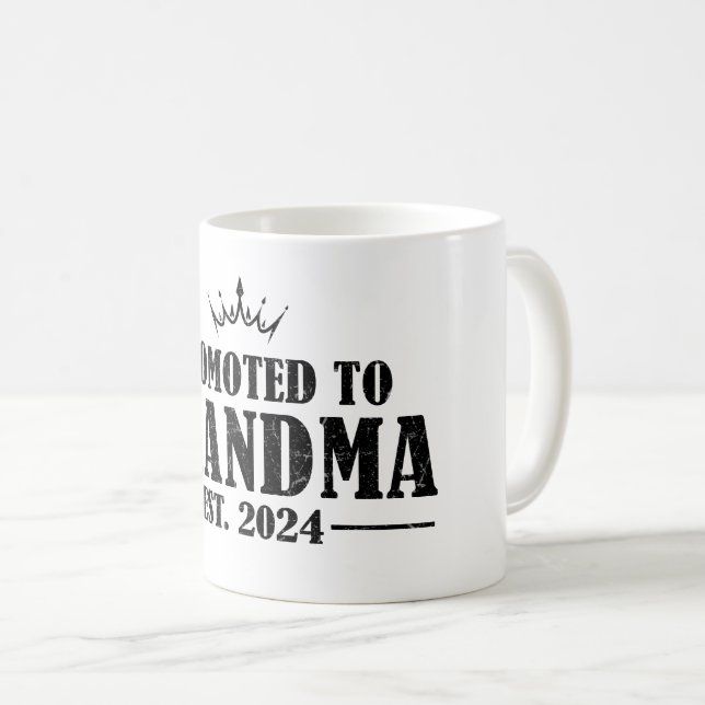 Caneca De Café Promovido A Vovó. Presente 2024 Nova Avó (Frente Esquerda)