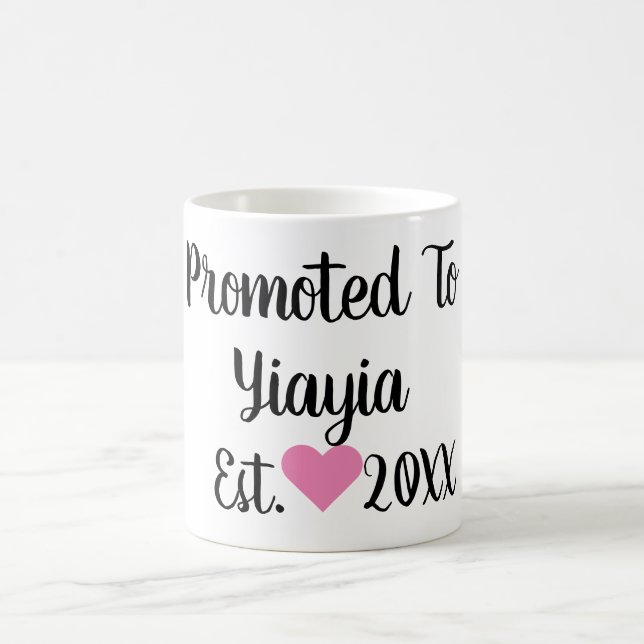Caneca De Café Promovido a Yiayia Black & Pink Mug (Centro)