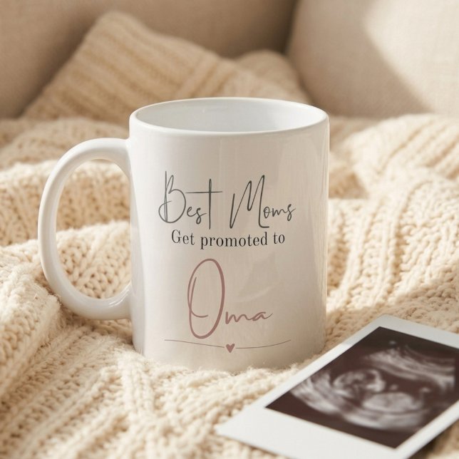 Caneca De Café Promovido para Anúncio de Gravidez de Presente Oma (Best Moms get promoted to Oma mug)