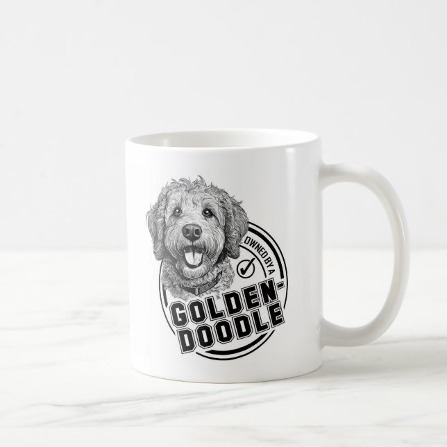 Caneca De Café Propriedade de um Goldendoodle (Direita)