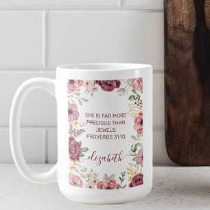 Caneca De Café Provérbios 31 Escritura de flor rosa pastel elegan