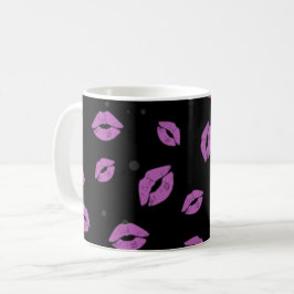 Caneca De Café Púrpura Brisos de Batom no Padrão de Fundo Preto