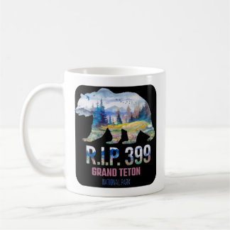 Caneca De Café R.I.P. 399 Rainha do Urso dos Tetos