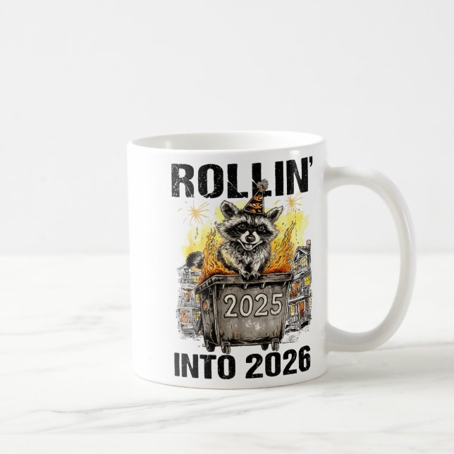 Caneca De Café Raccoon Rolling Into 2026 Happy New Year 2026 Funn (Direita)