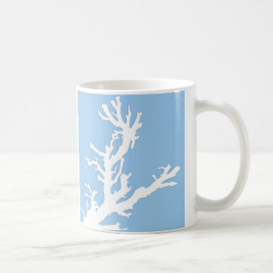 Caneca De Café Ramal de coral - branco em azul pálido