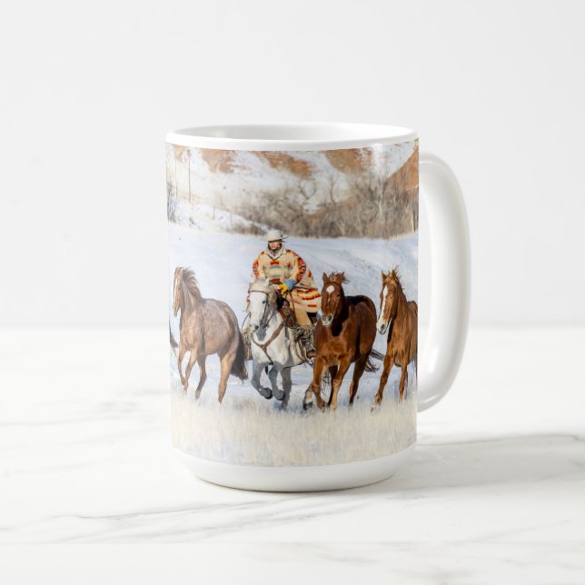 Caneca De Café Ranch Hideout Horse, Wrangler e Cavalos (Frente Esquerda)