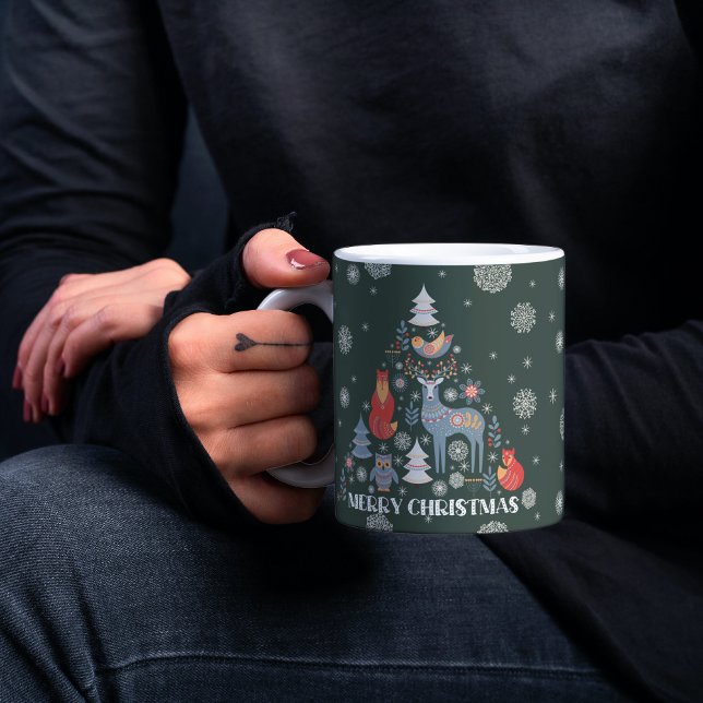 Caneca De Café Rebelde Verde escandinavo - Árvore Snowflake (Criador carregado)