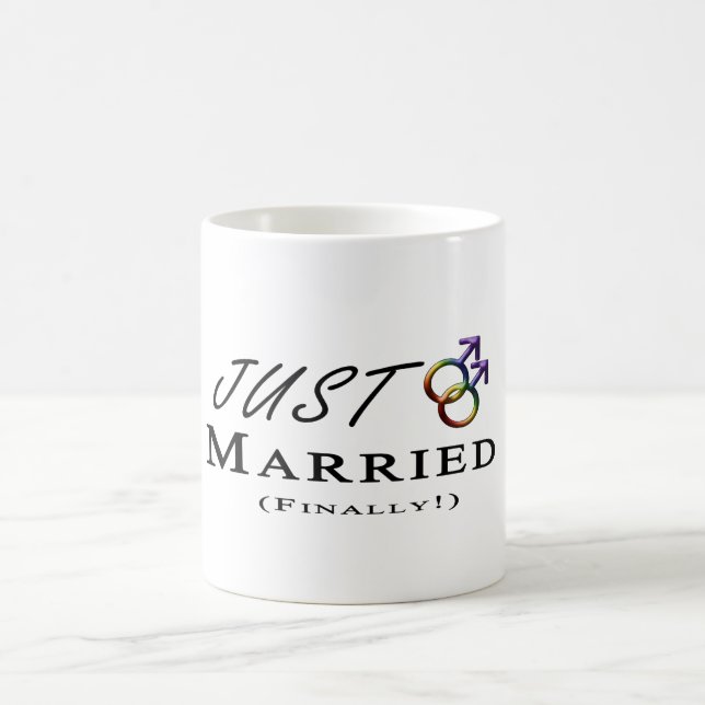 Caneca De Café Recem casados (Finalmente) Orgulho gay com símbolo (Centro)