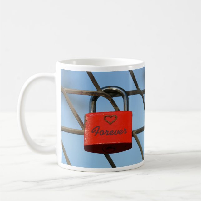 Caneca De Café Red Love Lock Padlock com Heart on Fence (Esquerda)