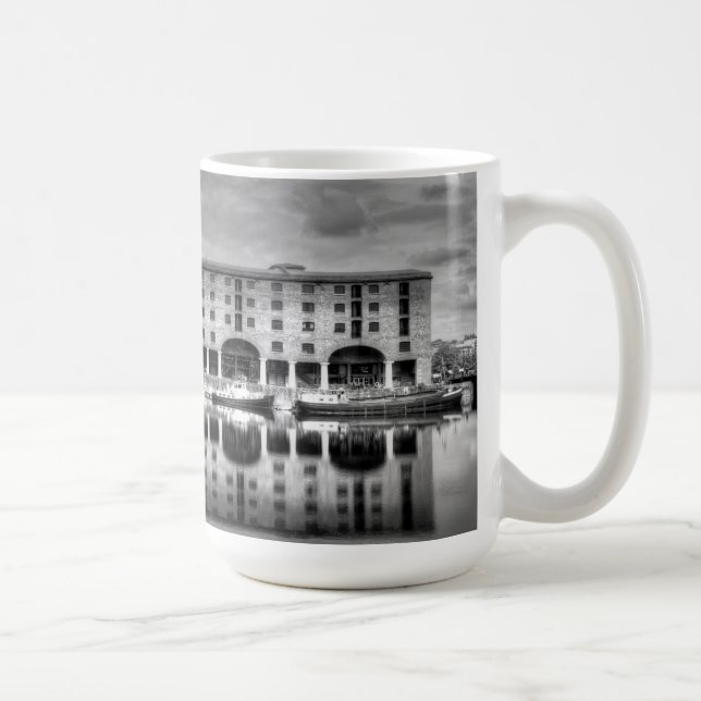 Caneca De Café Reflexões de Albert Dock Liverpool (Direita)