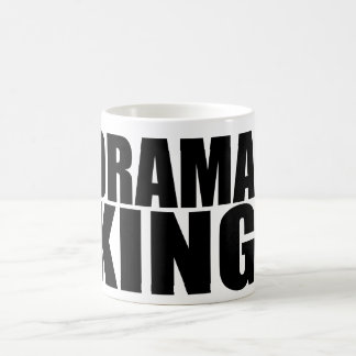Caneca De Café Rei do drama de Oxygentees