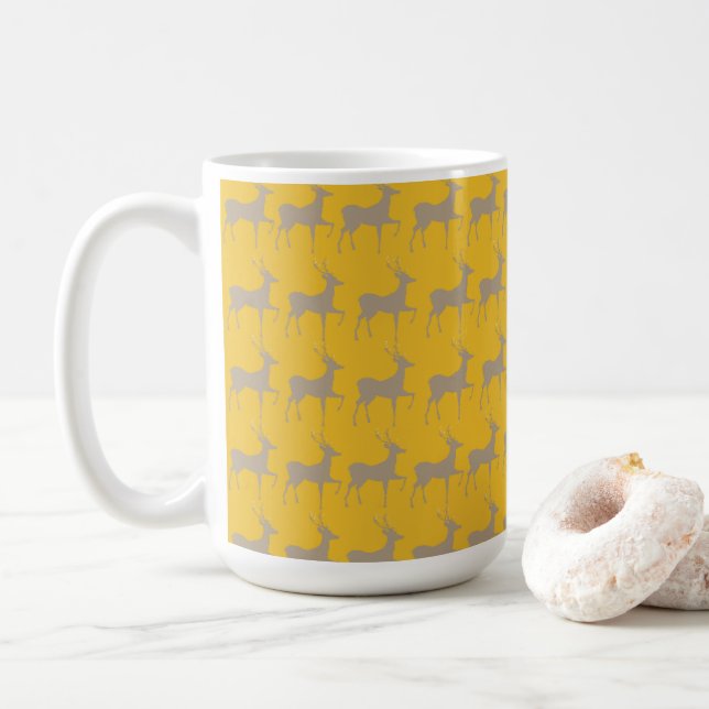 Caneca De Café Reindeer Pattern Mug - Mustard Yellow Christmas  (Com Donut)