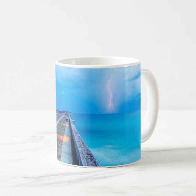 Caneca De Café Relâmpago No Cais Navarre Beach (Frente Esquerda)