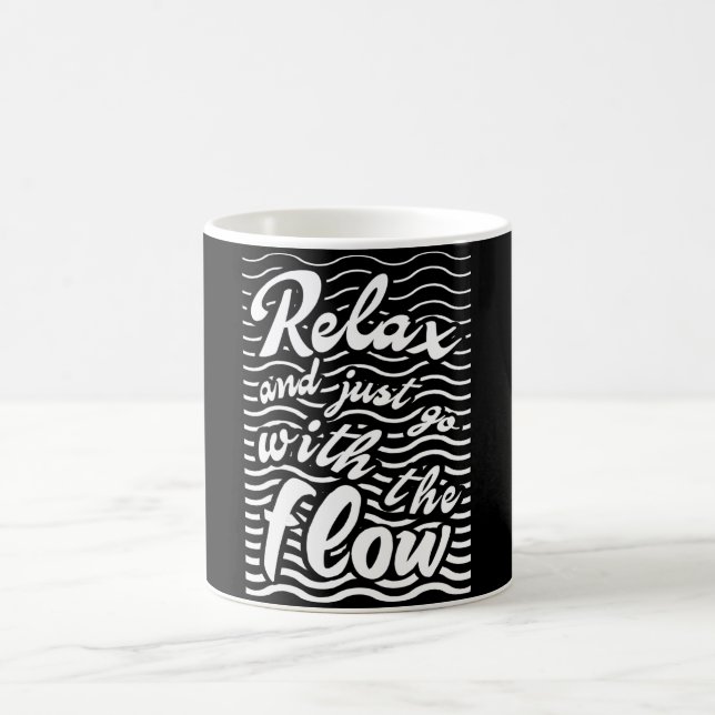 Caneca De Café Relaxe e vá com a versão de fluxo, ondas (Centro)