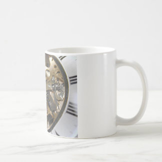 Caneca De Café Relógio de vigia trabalhando