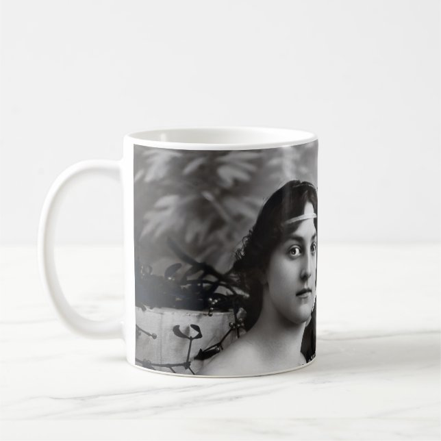 Caneca De Café Retrato eterno de Mãe e Filha (Esquerda)