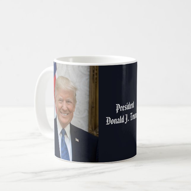 Caneca De Café Retrato Oficial do Presidente Donald Trump 2017 (Frente Esquerda)