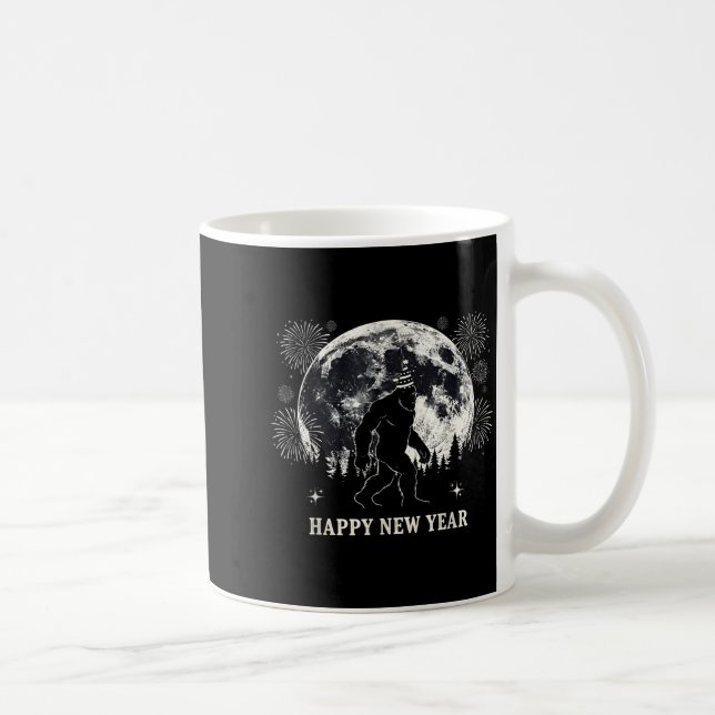 Caneca De Café Retro Happy New Year 2026 Bigfoot Night New Years  (Direita)
