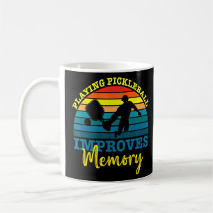 Caneca De Café Retro Reproduzindo O Pickleball Melhora O Pickleba