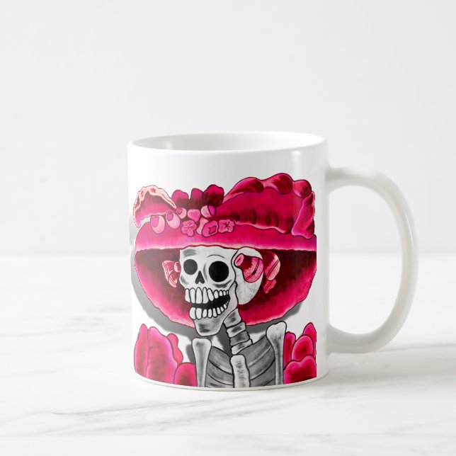 Caneca De Café Rindo de Mulher Esqueletrista em Cabana Vermelha (Direita)