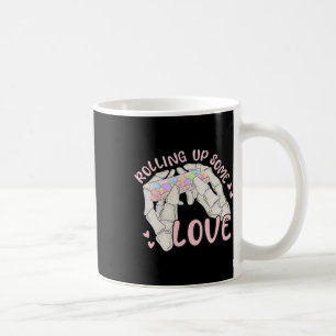 Caneca De Café Rolando um pouco de amor no Dia dos Namorados