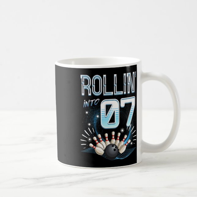 Caneca De Café Rollin' Em 7 Boliche de Aniversário 7 Bowler Bday  (Direita)
