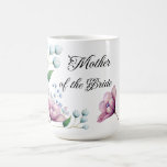 Caneca De Café Romance Botânico Suave De Casamento Floral Elegant<br><div class="desc">Este elegante design apresenta uma disposição graciosa de elementos florais pintados manualmente em tons suaves e pastéis. A design apresenta delicados botões brancos, florescentes azuis e uma flor vibrante de magnólia, todos colocados contra um fundo de cinza macia. Os sotaques florais minimalistas evocam uma sensação de beleza e romance eterno,...</div>