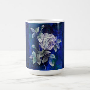 Caneca De Café Rosa Branca em Fundo Azul-Marinho Texturizado