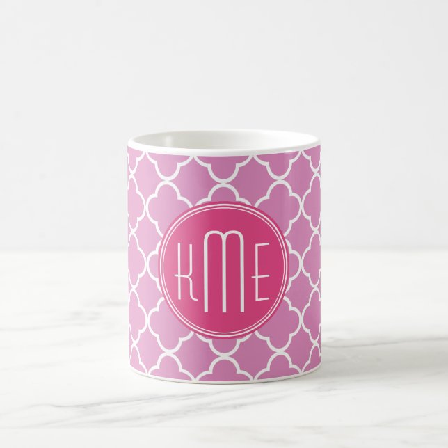Caneca De Café Rosa cor-de-rosa Quatrefoil com monograma feito (Centro)