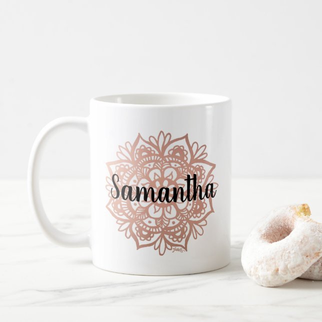 Caneca De Café Rosa de nome personalizado Mandala Mug Dourado (Com Donut)