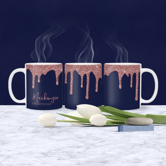 Caneca De Café Rosas Douradas Brilhantes Azul Navy Chic (Criador carregado)