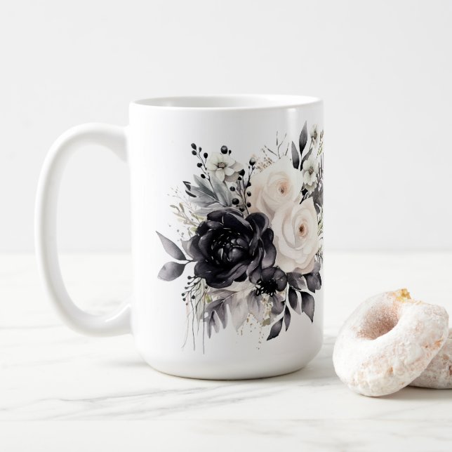 Caneca De Café Rosas Negras e Brancas em Branco (Com Donut)