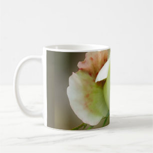 Caneca De Café rosebud brilhando