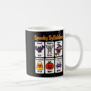 Caneca De Café Roupas de professor de sílabas assustadoras Hallow