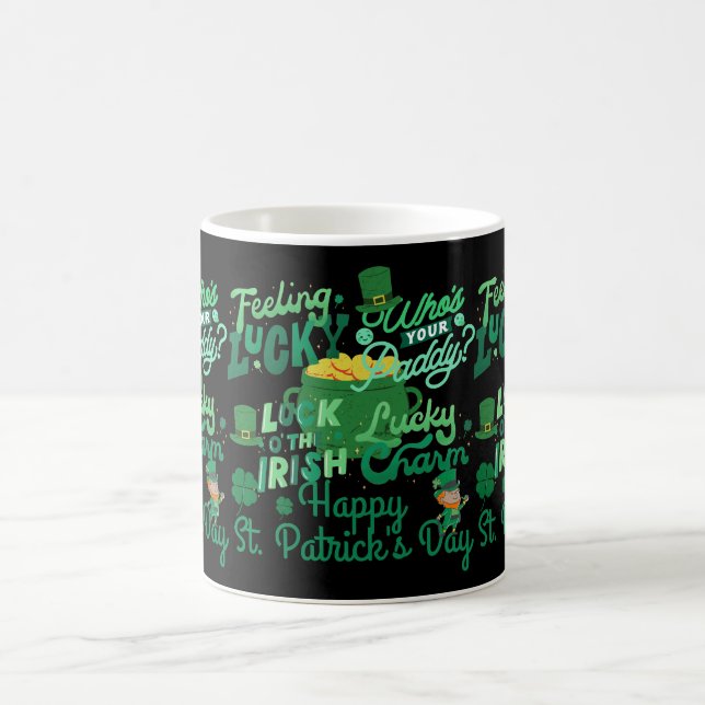 Caneca De Café Rua. Dia irlandês do Patrick, verde sortudo Shamro (Centro)