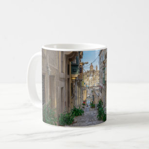 Caneca De Café Rua estreita de pedra em Malta