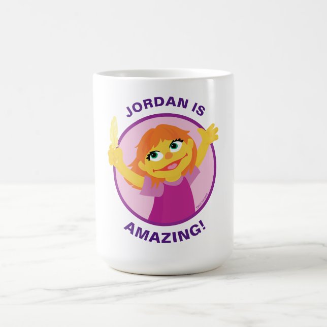 Caneca De Café Rua Sésamo | Julia segurando uma pena (Centro)