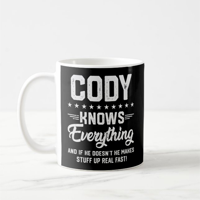 Caneca De Café S Cody Sabe Tudo Nome Piadas Personalizadas (Esquerda)
