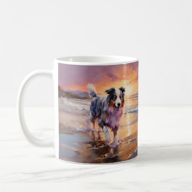 Caneca De Café Sandy Australian Shepherd Dog on Beach Sunset (Esquerda)