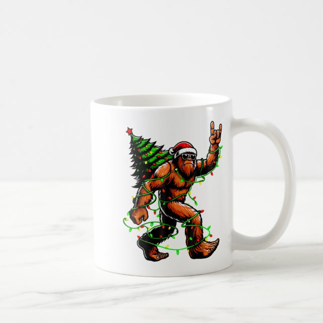 Caneca De Café Santa Bigfoot Christmas Tree Xmas Lights Funny Sas (Direita)