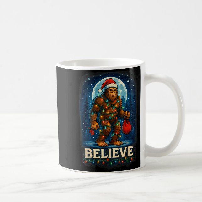 Caneca De Café Sasquatch Christmas Lights Holiday Believe  (Direita)