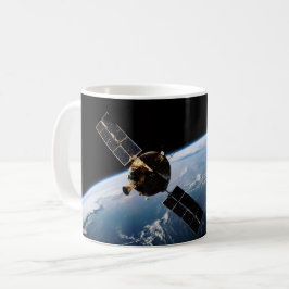 Caneca De Café Satellite Orbiting Earth From Space