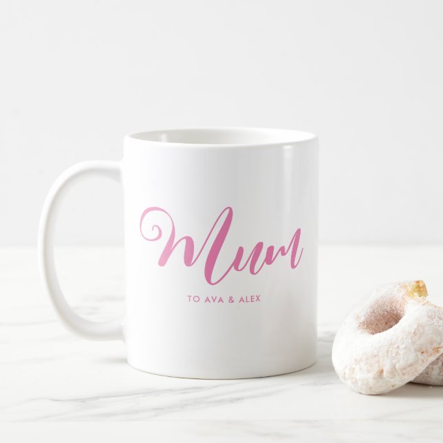 Caneca De Café Script rosa moderno com nomes Mãe Dia de as mães (Com Donut)